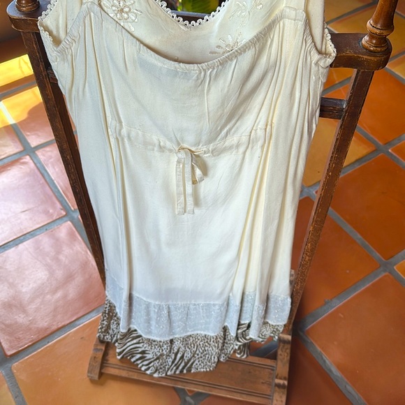 Raya Sun Cream and Tan Summer Dress - Picture 3 of 3